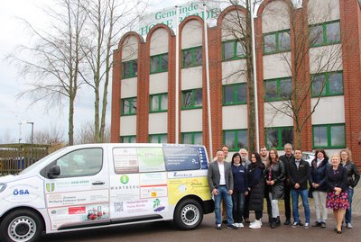 Das Werbemobil der Gemeinde Hohe Börde konnten die Sponsoren am 30.März zum ersten Mal betrachten.