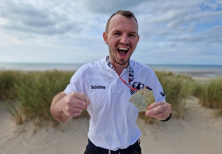 Der Bebertaler Matthias Schlitte erreichte Gold bei der „IFA-Armwrestling-Weltmeisterschaft“ in Frankreich.