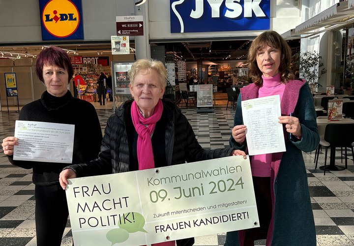 Carmen Niebergall, Steffi Trittel und Brigitte Klaus (von links) warben im Elbepark für mehr Frauen in der Kommunalpolitik.