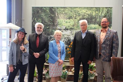 Gastgeberin Maren Hellwig, Minister Prof. Dr. Armin Willingmann, Bürgermeisterin Steffi Trittel, Vorsitzender des Wirtschaftsausschusses Jörg Stern, Landrat Martin Stichnoth (v.l.n.r.):beim Unternehmensfrühstück.